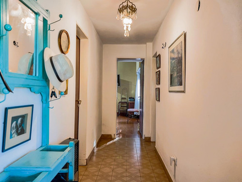Casa En Venta - 3 Dormitorios 3 Baños - 2.245mtss2 - Carmen De Areco