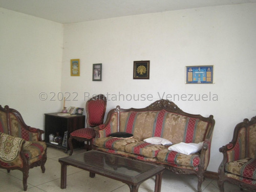 Imagen 5 de 13 de Casa En Venta 22-24106 Colinas De Los Ruices