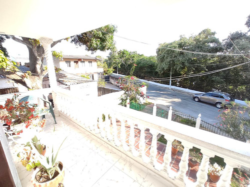Imagen 8 de 30 de Venta De Apartamento En Crespo.