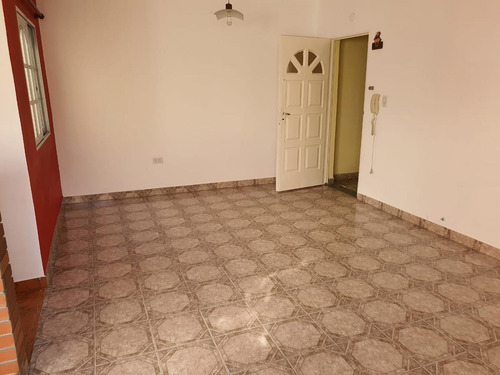 Imagen 4 de 14 de Casa De Pasillo - Con Patio Y Parrillero- Rosario - Triangulo