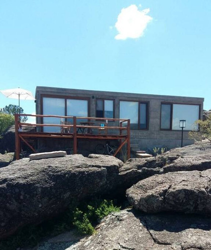 Nono Venta De Complejo Con 4 Casas Y Dpto