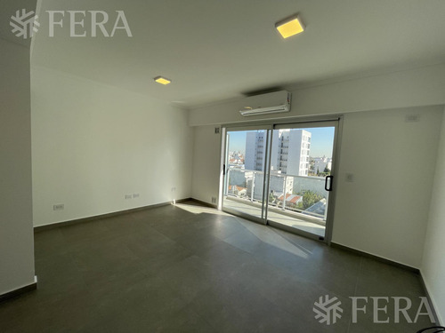 Venta De Monoambiente Con Cochera En Wilde