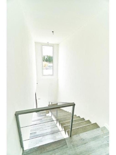 Impecable Casa En Barrio Los Castaños