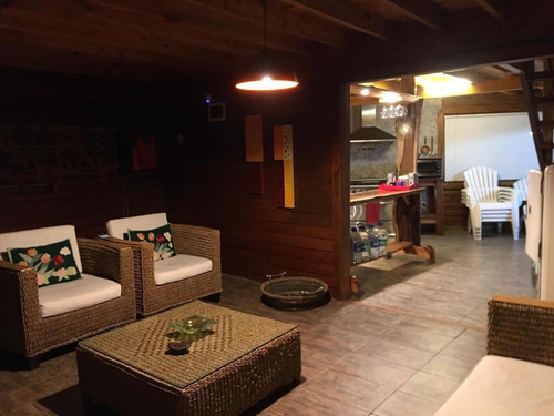 Cabaña Barrio Yacht Club Guazu 4 Dorm 3 Baños Cochera 3 Auto
