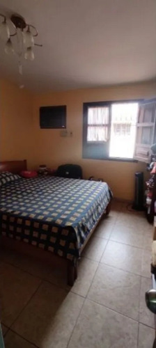 Imagen 5 de 7 de Venta De Amplia Casa Urb. El Parral Valencia Foc-937