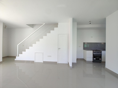 Casa En Venta - 3 Amb En Las Margaritas, Pilar