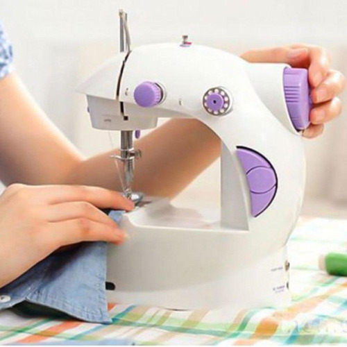 Maquina De Costura Portatil Pedal Mini De Mesa 127/220V