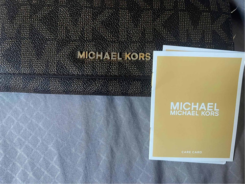 Imagen 4 de 5 de Billetera Michael Kors Monograma Original Excelente