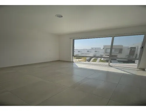 Condominio Vitara, El Marques Queretaro, Casa Club, Alberca, Gym, Accceso Controlado, Vigilancia 24/7, Amplios Espacios, Acabados De Lujo, No Dejes Pasar Esta Oportunidad !!!