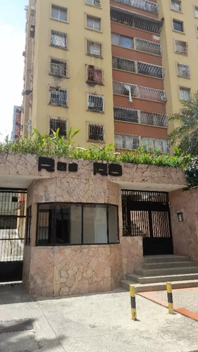 Apartamento En Edificio Rori Ubicado En La Urb La Chimenea., Valencia Foa-2894