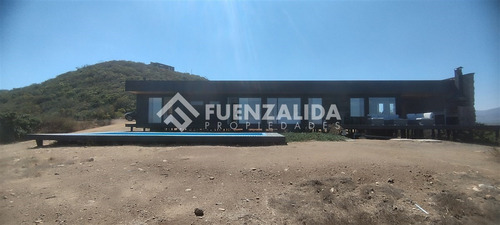 Casa Moderna. Rocas Del Mar Los Molles 3d 2b 5804 M2
