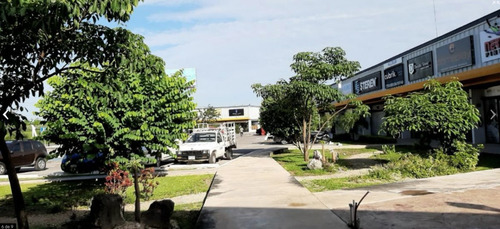 Imagen 5 de 6 de Locales Comerciales Sobre Periférico Norte
