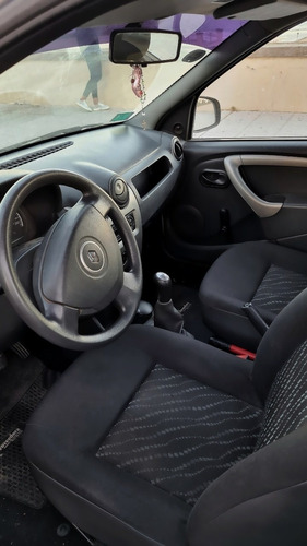 Renault Logan 2010 1.6 Pack