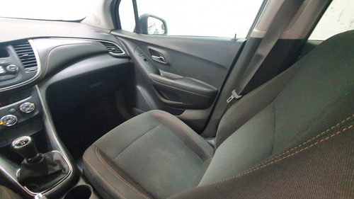 Imagen 11 de 15 de Chevrolet Trax 2019 1.8 Ls Mt