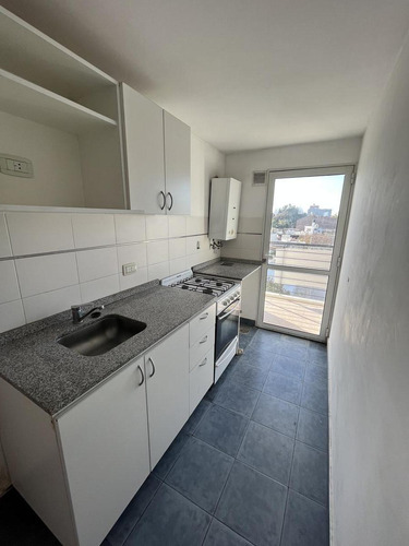 Imagen 13 de 18 de Departamento De Un Dormitorio - Zona Bella Vista, Rosario - Balcón Terraza - 60,78 M2