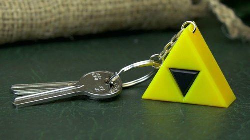 Imagen 3 de 3 de Llavero Con Luz Tri-fuerza Zelda