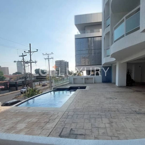 Cgi+ Luxury Lecheria Vende Apartamento En Residencias Bolivar Suites