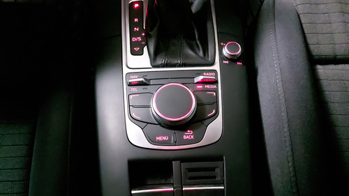 Audi A3 1.8 TFSI ATTRACTION S TRONIC
