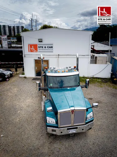 Tractocamion Kenworth T880 2024