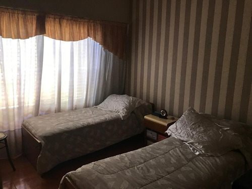Imagen 16 de 25 de Excelente Chalet En Venta De 4 Ambientes Amplios, La Tablada