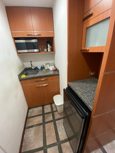 Imagen 18 de 19 de Se Alquila Casa Comercial En El Rosal 588m²