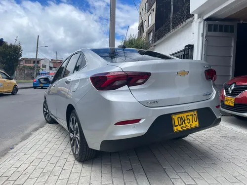 Chevrolet Onix 1.0T Premier Sedan At