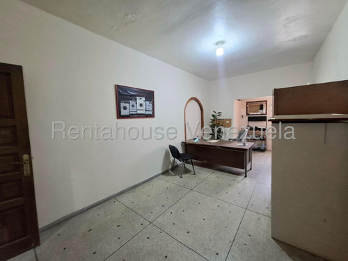 Edificio En Venta En Av Miranda Maracay Excelente Ubicacion 3 Niveles Deposito Areas Oficinas Ascensor De Carga Y Mas Alto Trafico Estef 25-12253