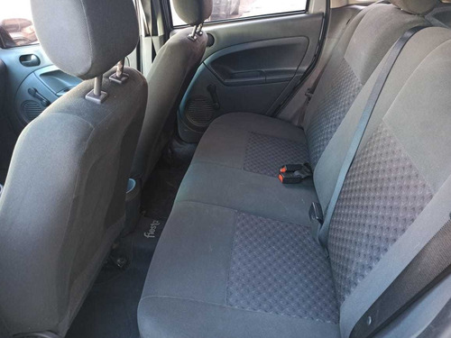 Ford Fiesta 1.6 Ambiente 2005 Con Gnc
