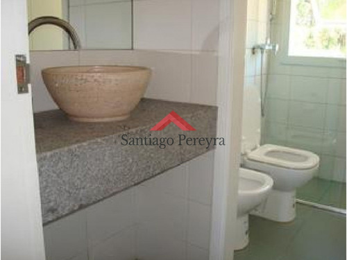 Casa De 4 Dormitorios En Alquiler Y Venta Cerca De La Playa En Rincón Del Indio, Punta Del Este.- Ref: 6056
