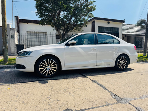 Volkswagen Vento 2.0 Luxury I 140cv