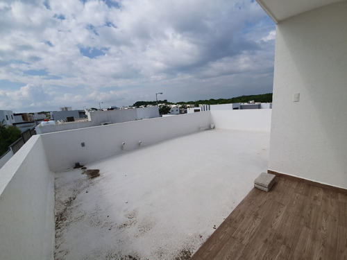 Imagen 26 de 26 de Fracc Lomas De La Rioja Casa En Venta Con Roof Garden Vista