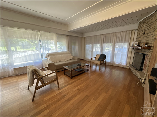Chalet Los Troncos Todo En Pb - 500m² De Terreno - Ref: 2325