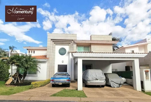 Vendo Preciosa Casa 5 Recamaras , Amplio Jardin En Lomas De Cocoyoc Morelos