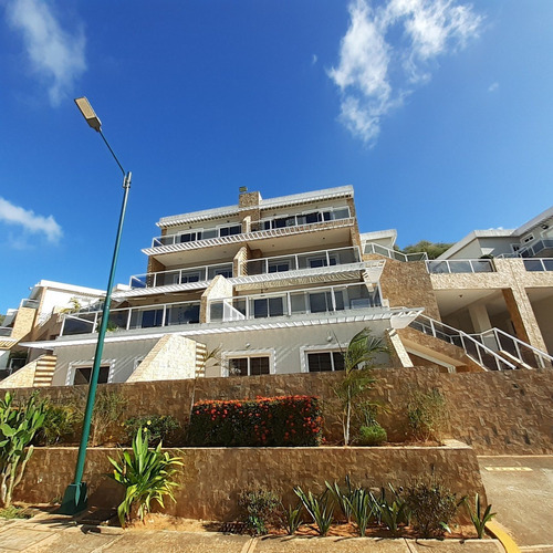 Imagen 2 de 13 de Exclusivo Apartamento Con Hermosa Vista A La Montaña.
