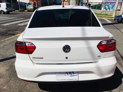 Volkswagen Voyage 1.6 Highline 101cv 2013