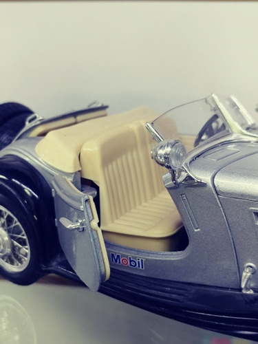 Mercedes Benz 500k Roadster 1936 - Escala1/18 Burago (italy)