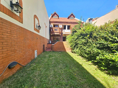 Casa En Venta Boedo De 6 Amb C/jardín, Parrilla, 2 Cochera