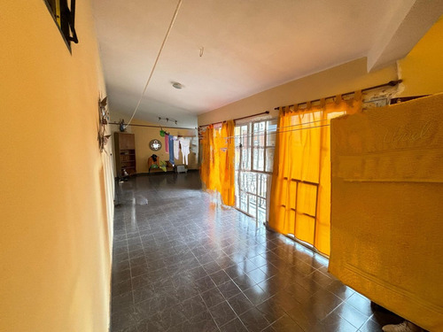 Venta Casa 2 Plantas - B°920vv. - Catamarca