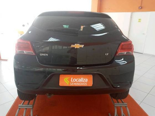 Imagem 3 de 10 de Chevrolet Onix 1.0 Mpfi Lt 8v Flex 4p Manual