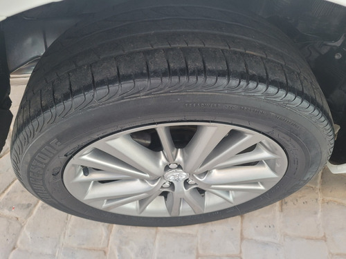 Imagem 13 de 13 de Corolla Gli Uper 1.8 Automatico Flex 2018/2019 Branco