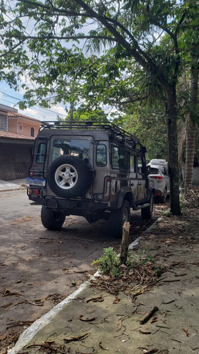 Land Rover Defender 110