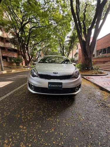 Kia Rio Spice Sedan 2016 Mecánico 4x2