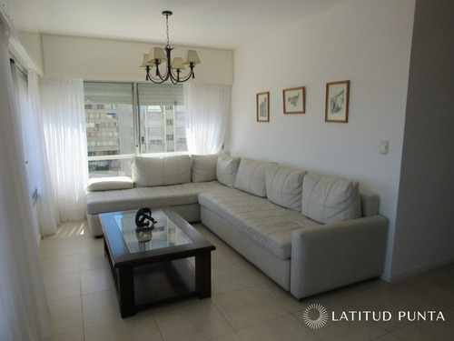 Apartamento En Península- Ref: 826