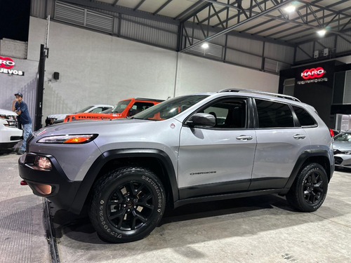 Jeep Cherokee 3.3l Trailhawk At