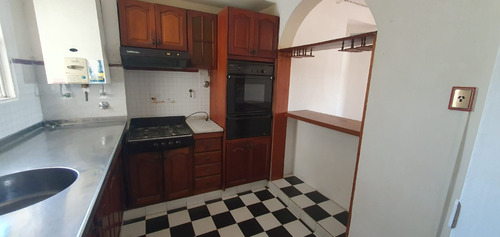 Venta De Departamento 2 Dormitorios Con Cochera Zona Parque.