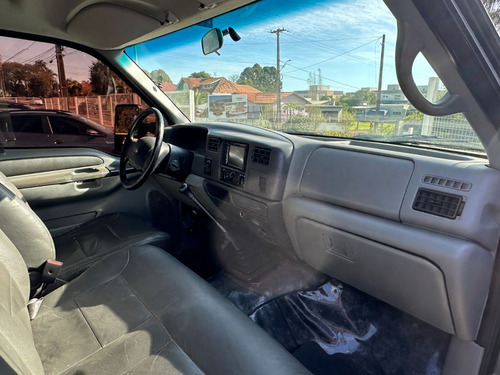 Ford F-250 3.9 XLT MAX POWER 4X4 CS DIESEL 2P MANUAL
