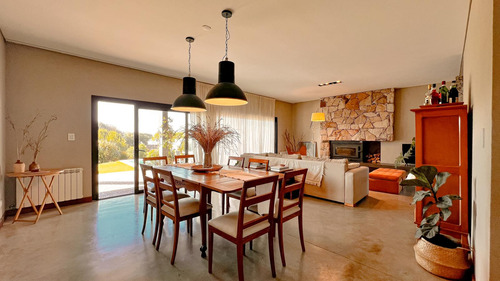 Casa En Venta En Arenas Del Sur, Mar Del Plata.