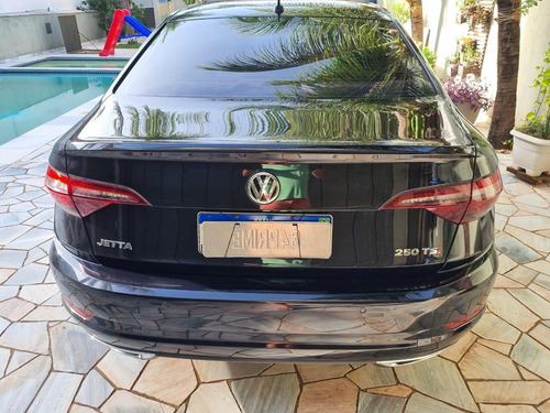 Volkswagen Jetta 1.4 R-line 250 Tsi Flex Aut. 4p