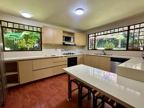 Casa En Arriendo En Loma De San José. Cod A776095