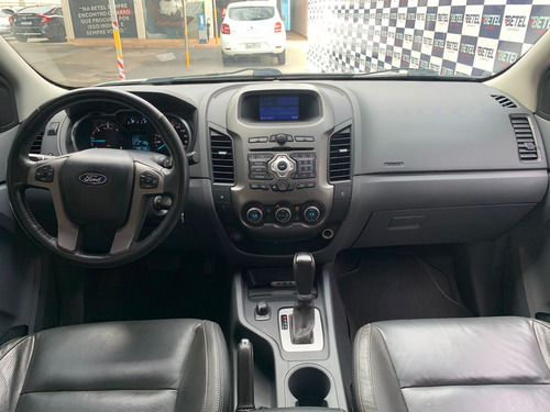 Imagem 10 de 13 de Ford Ranger Ranger 3.2 Limited Aut Diesel 2014/2014